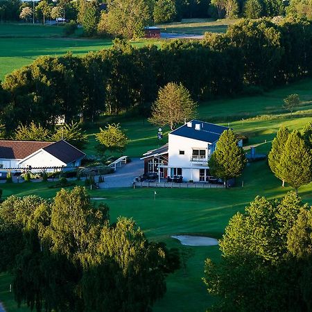 Soederasens Golf Lodge Risekatslosa Esterno foto