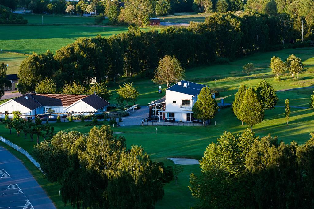 Soederasens Golf Lodge Risekatslosa Esterno foto