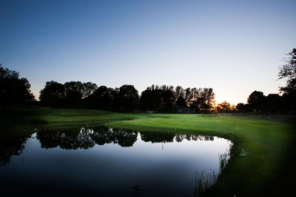 Soederasens Golf Lodge Risekatslosa Esterno foto